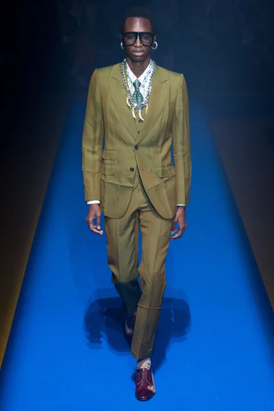 Look 89